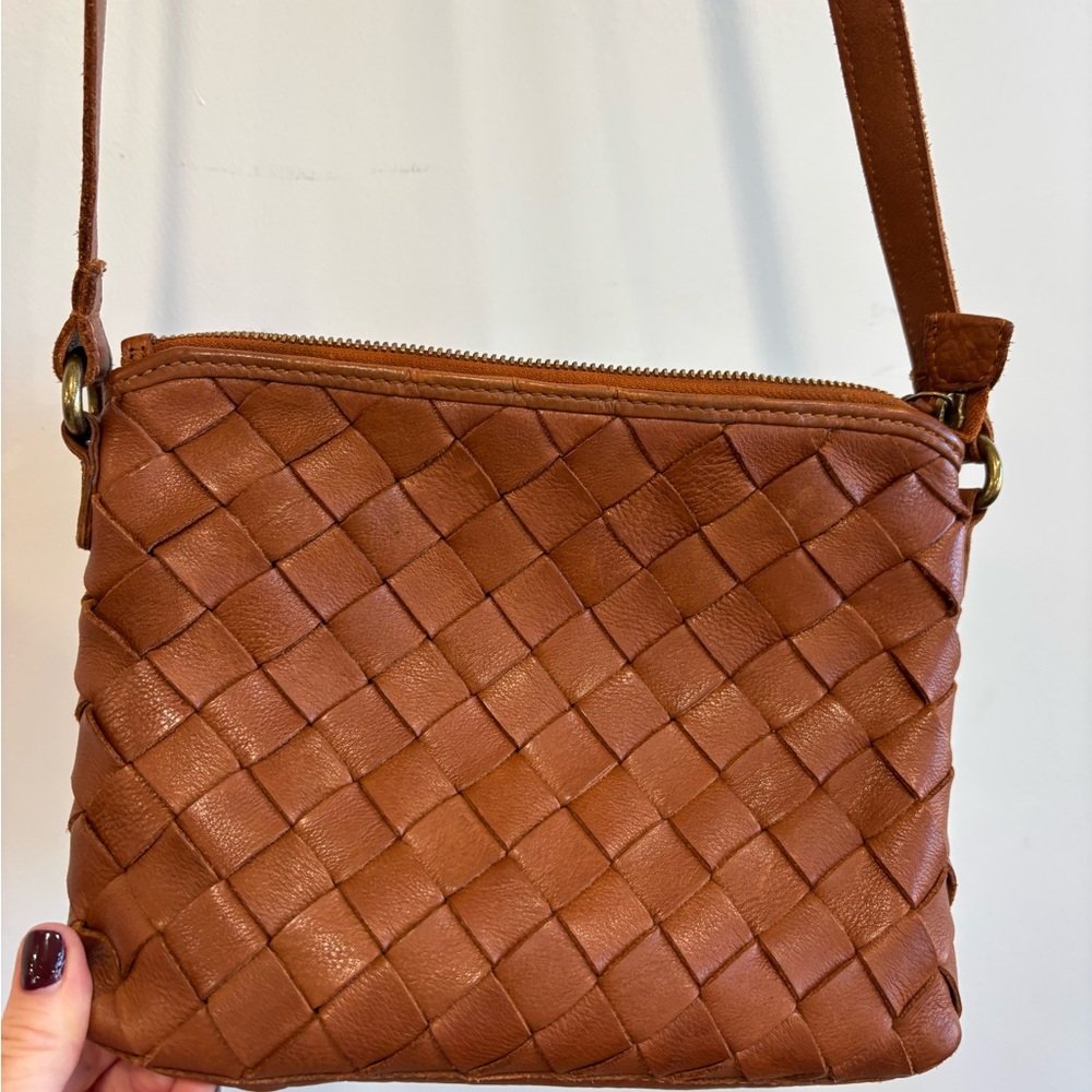Elegant Tan Woven Leather Crossbody Bag